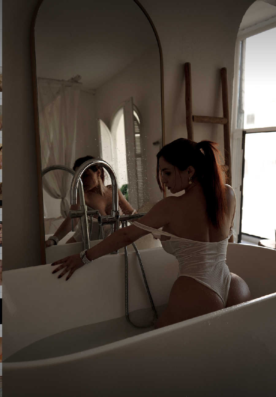 A playful frame from Miranda Faith nude — online in Kingstown